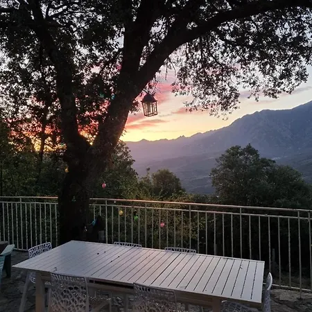 Seuls Au Monde - Mas Isole Avec Vue Sur Le Pic Du Canigo * Prades (Pyrenees-Orientales)